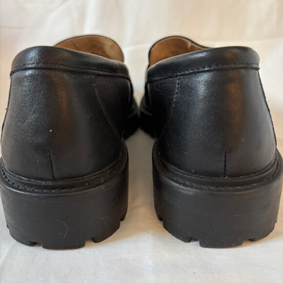 Banana Republic Black Leather Vee Strap Lug Loafers Women's Size 7.5 - Picture 7 of 11